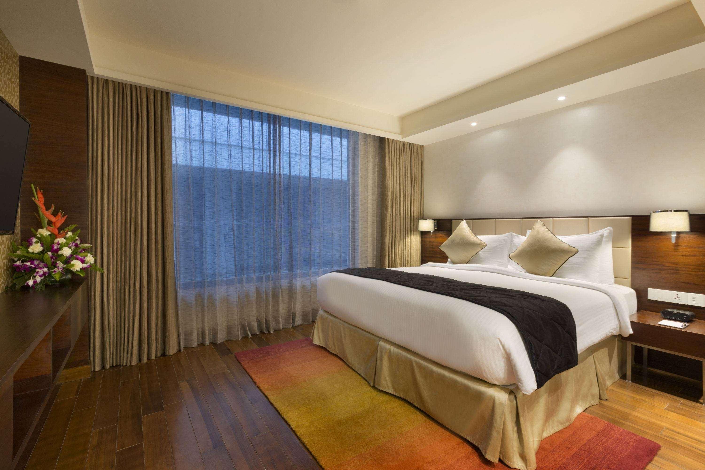 Howard Johnson By Wyndham, Hebbal, Bengaluru Exteriör bild