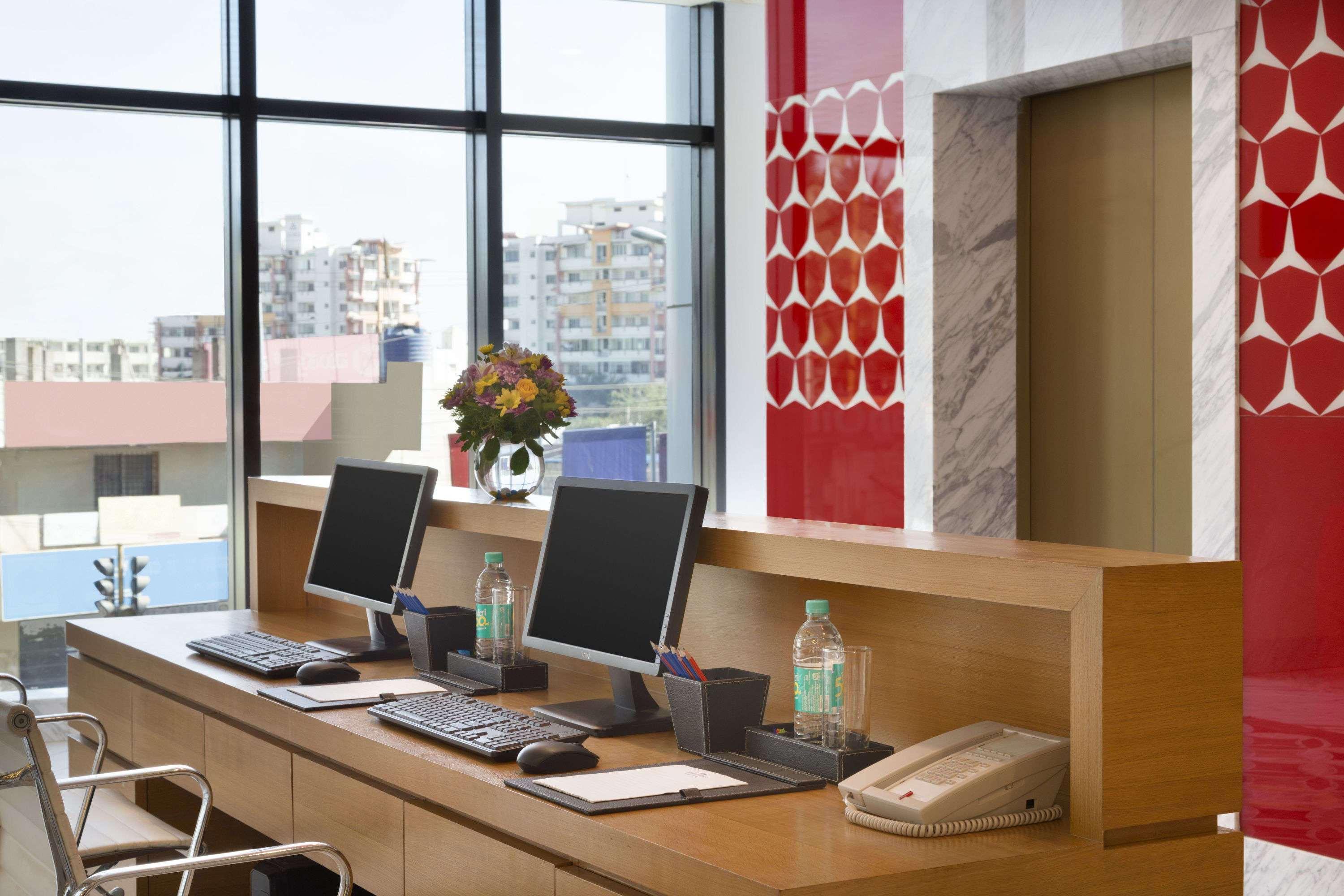 Howard Johnson By Wyndham, Hebbal, Bengaluru Exteriör bild