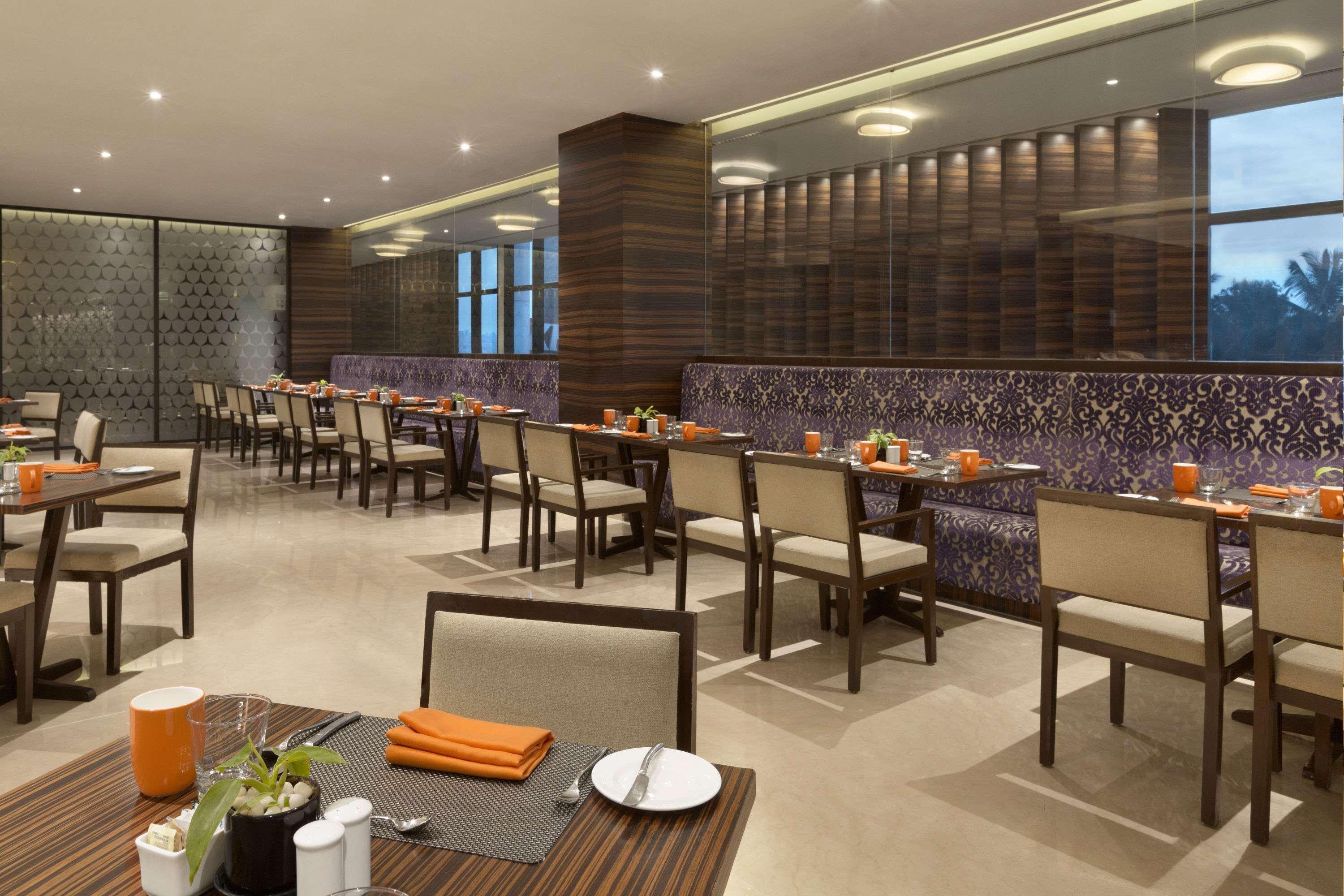 Howard Johnson By Wyndham, Hebbal, Bengaluru Exteriör bild