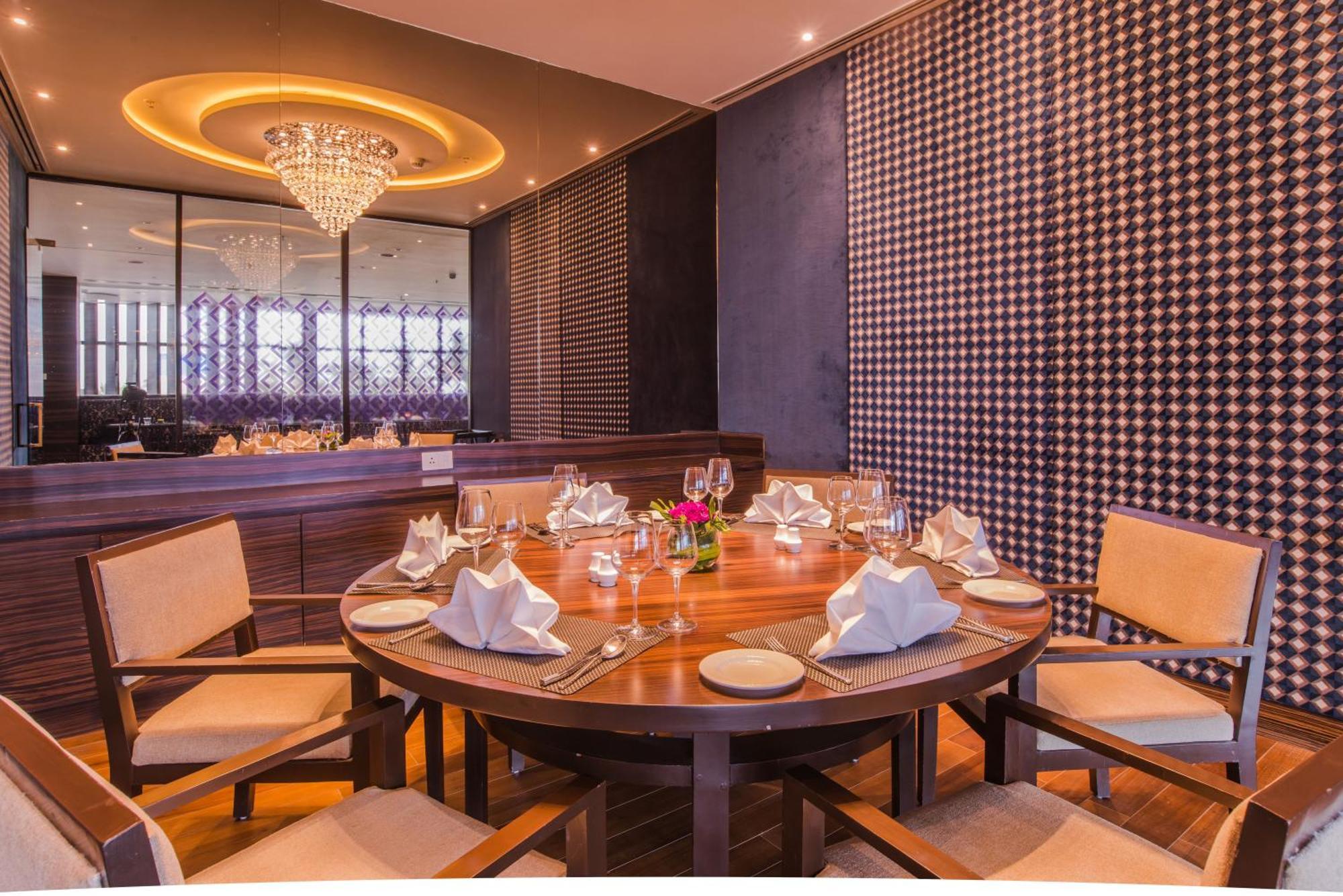 Howard Johnson By Wyndham, Hebbal, Bengaluru Exteriör bild