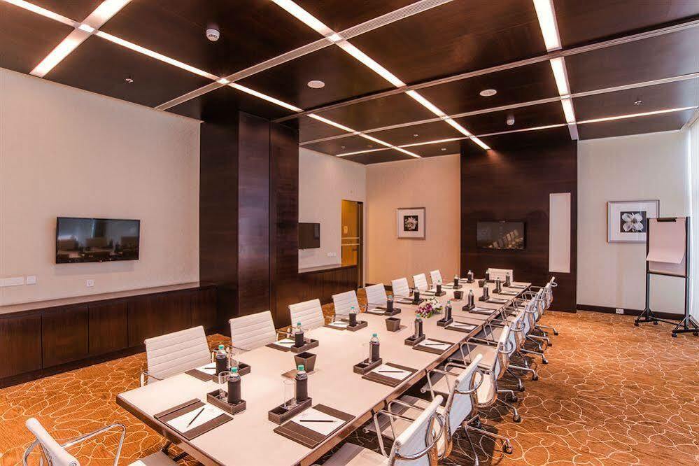 Howard Johnson By Wyndham, Hebbal, Bengaluru Exteriör bild